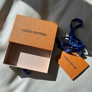 Authentic Brand New Louis Vuitton 2023 Empty Wallet Box, Ribbon